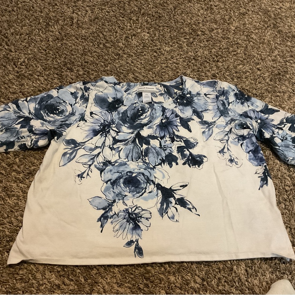 Floral Blue and White Women's Top